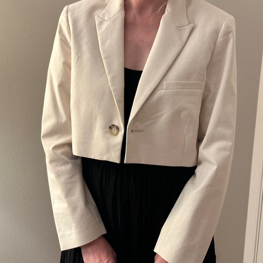 Djerf Avenue - It Blazer - Cream Cropped Boxy Blazer - M